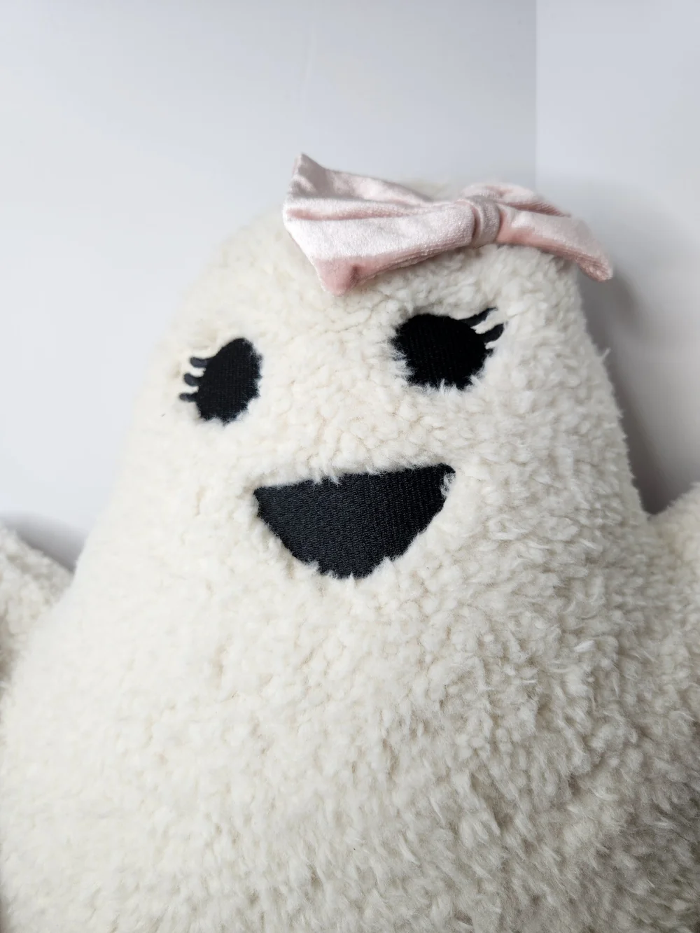 Novogratz Plush Cream Ghost Family Pillow Set - Mr. & Mrs. Ghost Halloween Decor
